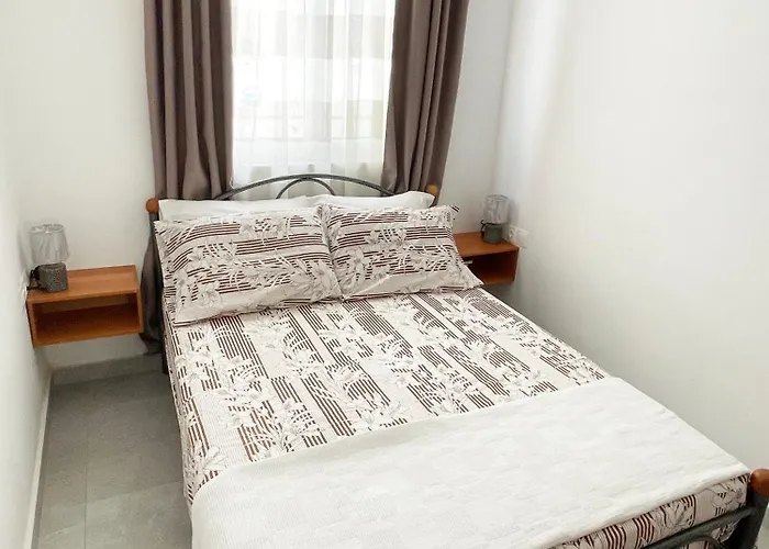 Evans 2 Bedroom Apartment