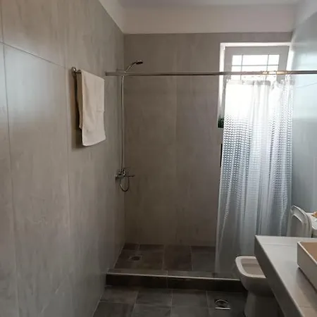 Evans 2 Bedroom *