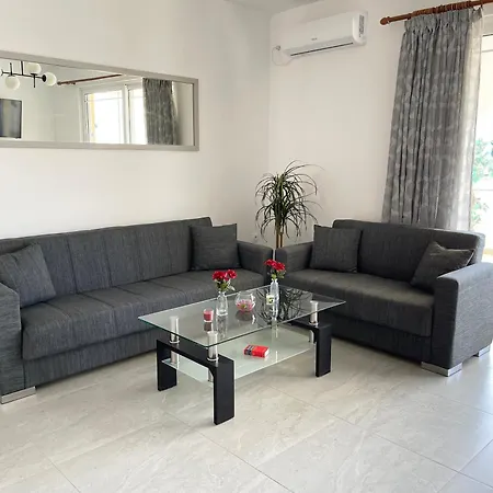 شقة Evans 2 Bedroom كارباثوس