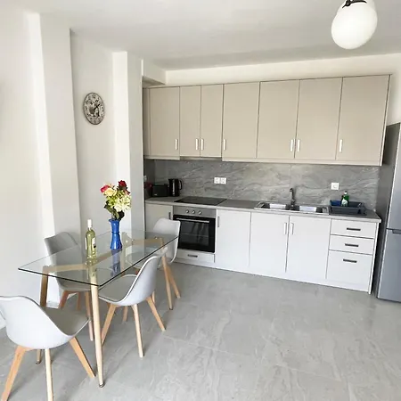 Evans 2 Bedroom