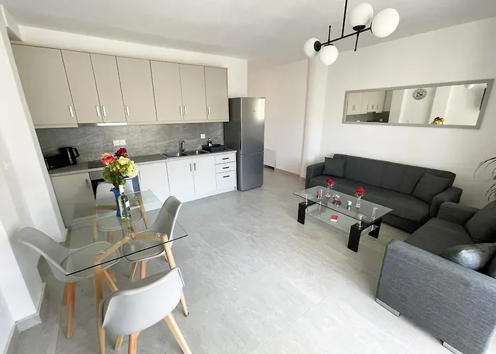 Апартаменты Evans 2 Bedroom